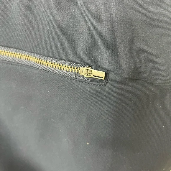 Athleta Metro Downtown Shorts - Picture 7 of 11